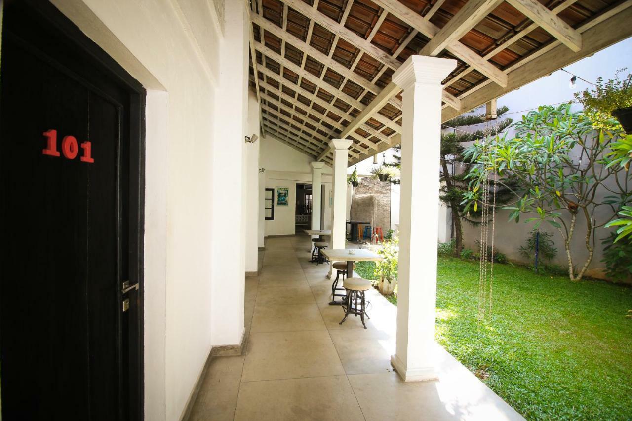 Clock Inn Dehiwala Exterior foto